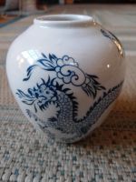 Vase mit Drachen/blau, weiß/ vermutlich chinesisch/zehntausend Baden-Württemberg - Börtlingen Vorschau