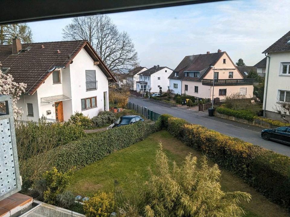 Frisch saniert und schön aufgeteilte 3 ZKBB mit neuer Einbauküche und Gartenmitbenutzung in Wi-Frauenstein zu vermieten! in Wiesbaden