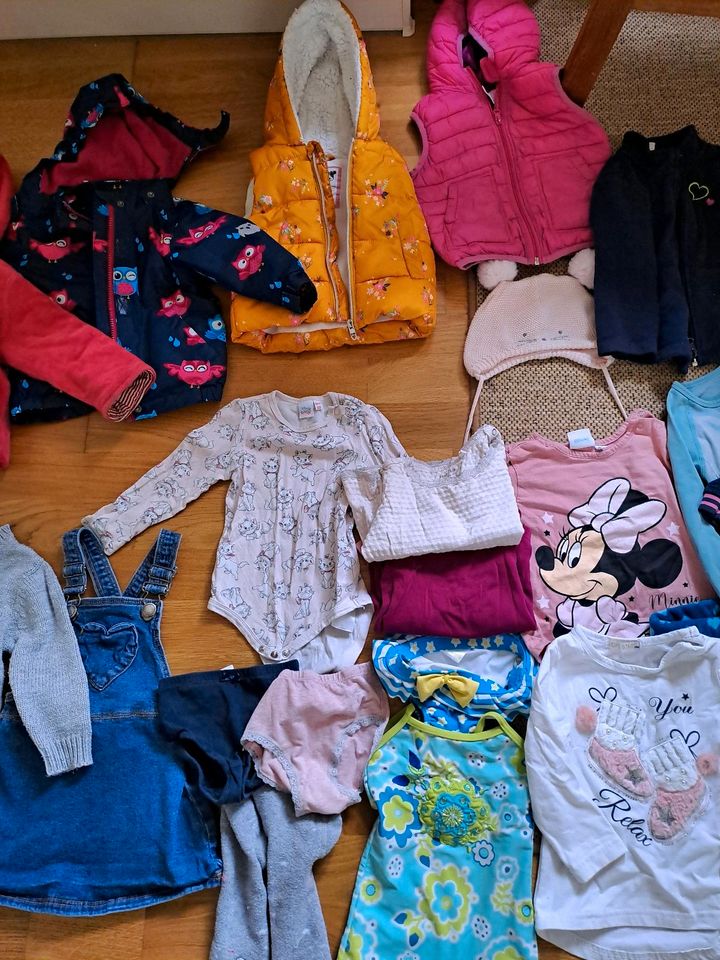 Kleiderpaket Kinder 80 und vieles mehr in Neumarkt-Sankt Veit