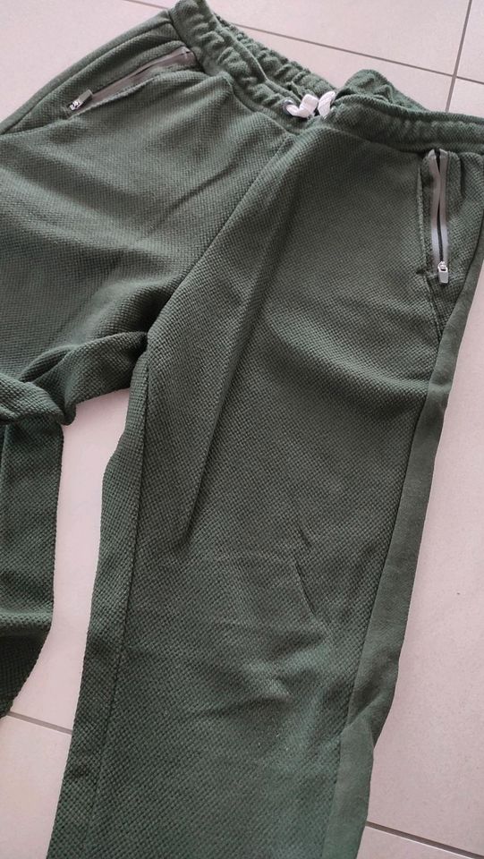 Zara jungen Jogginghose Größe 152 dunkelgrün in Sinsheim