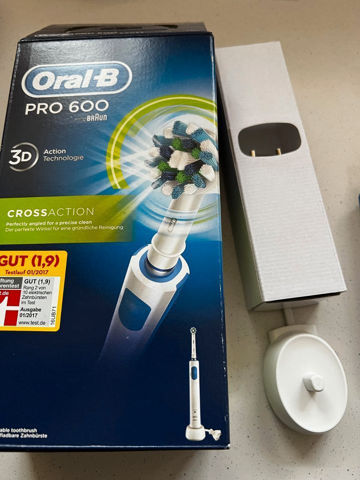 Oral B Pro 600 *3 D Crossaction* in OVP in Sankt Wolfgang