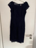 Abendkleid Spitze s.Oliver Größe 34 in dunkelblau Bayern - Geisenfeld Vorschau