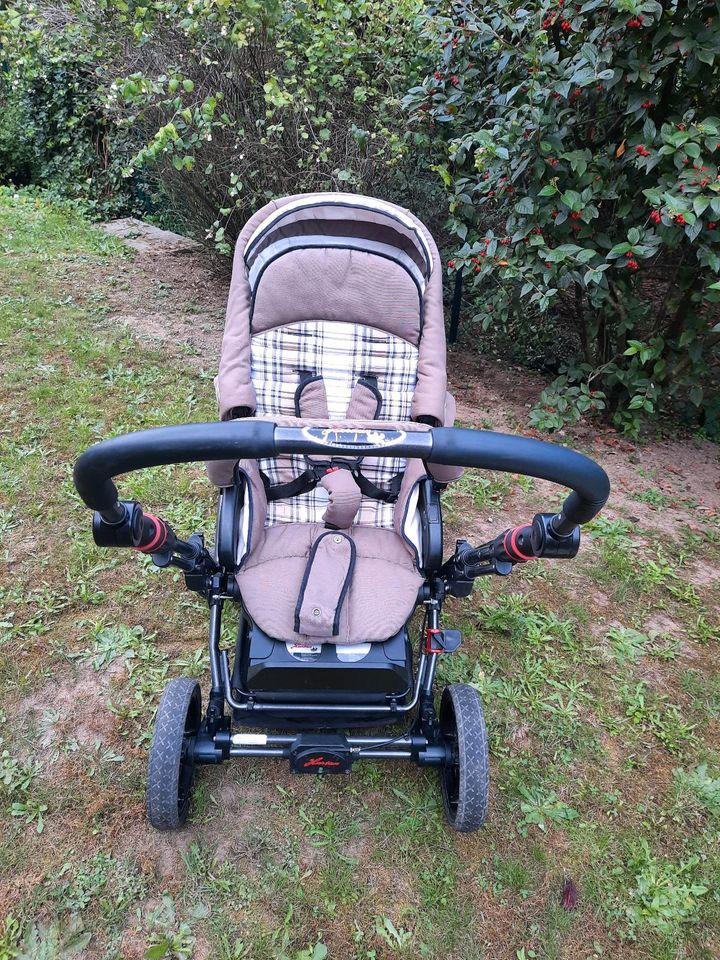 Hartan Topline S Kinderwagen mit Fußsack und weiterem Zubehör in Regenstauf