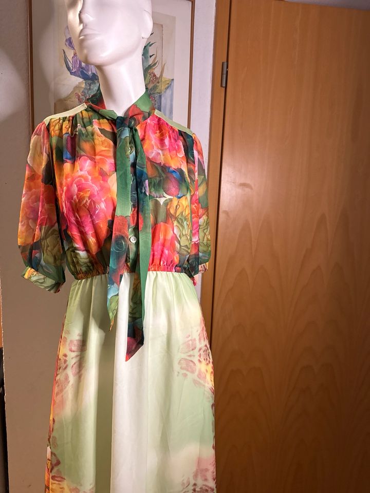 Vintage Kleid in grün mit Blüten-neu beide für 45€ in Augsburg