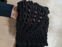 Handmade Loop Schal dick grobmaschig schwarz Stuttgart - Bad Cannstatt Vorschau