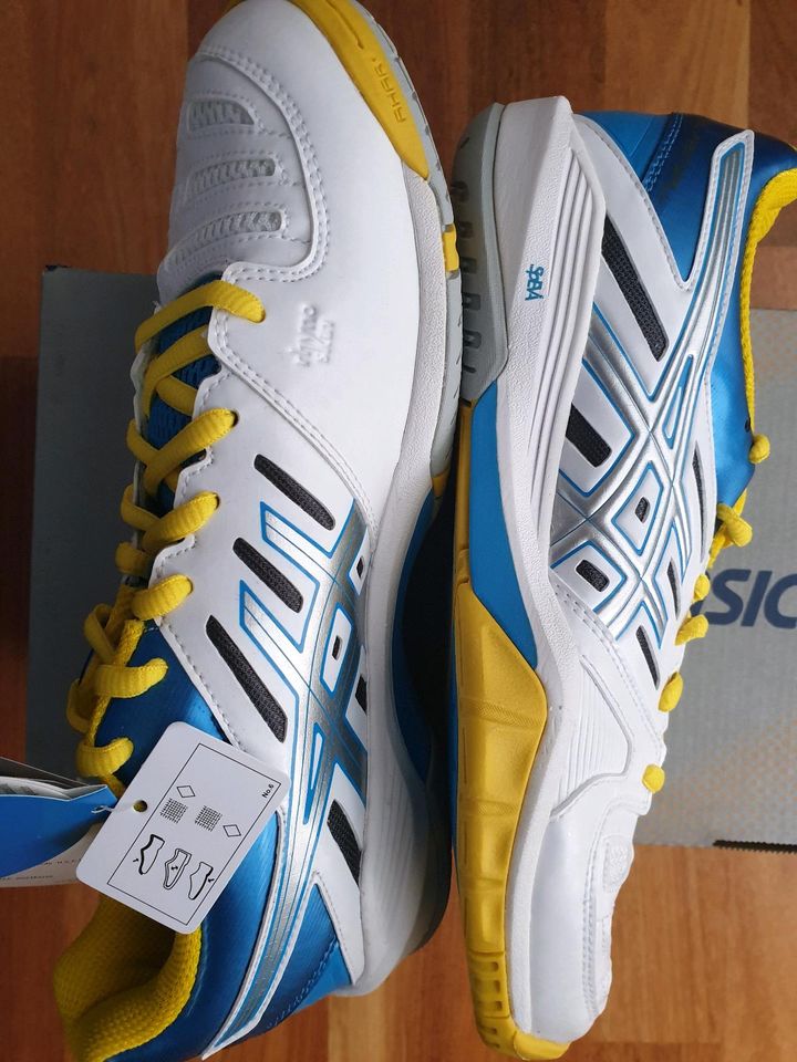 ASics Handball Schuhe in Bielefeld