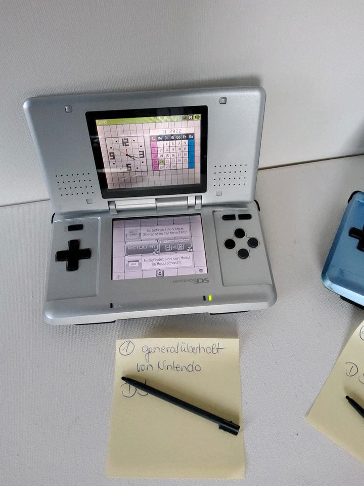 Nintendo DS DSi Spielekonsole in Höchst im Odenwald