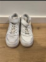 Nike Sneaker weiß - Größe 33 Hessen - Kriftel Vorschau