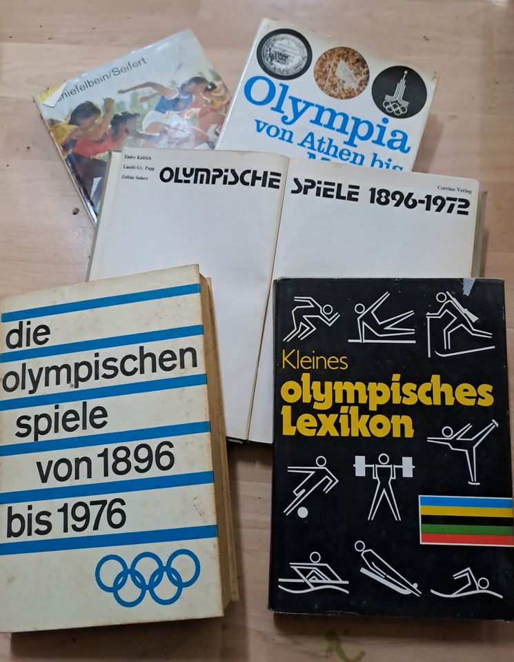 Paket Sportbücher 16 Stück -   für Liebhaber des DDR Sports unw. in Eberswalde