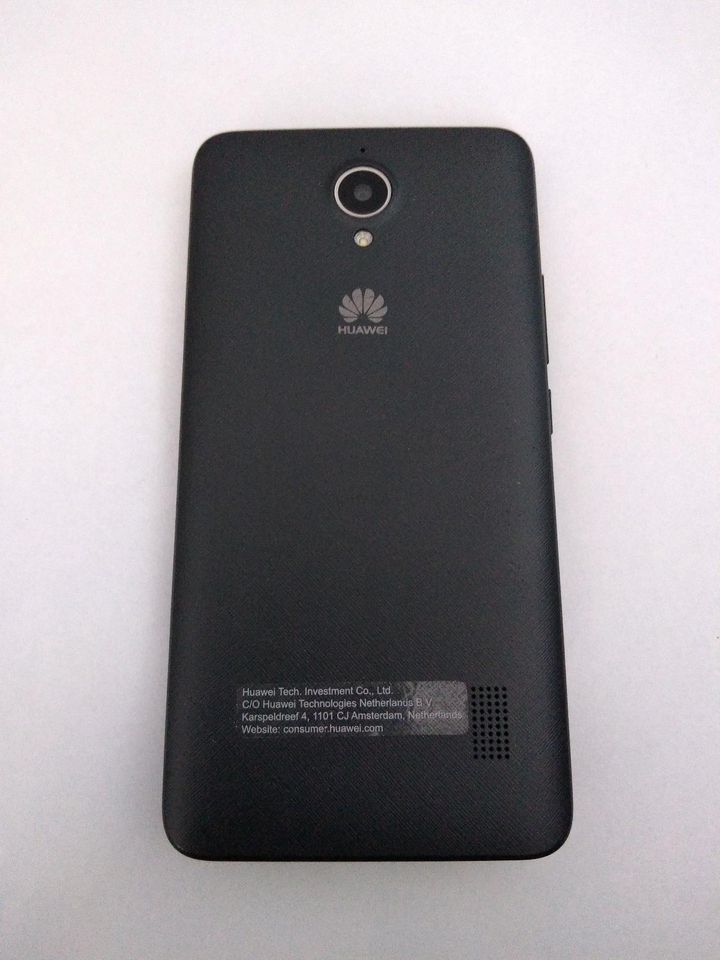 Huawei Handy Y 635 - L21 - 2 mit lardenkabe Ohne Simlock in Berlin