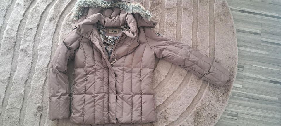 Airfield Daunenjacke Winterjacke Anorak Gr. 164 in Mildenau