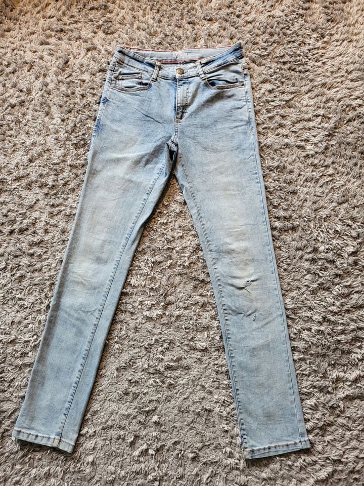 Jeans, S. Oliver, Gr. 176 regular, guter bis sehr guter Zustand! in Hennef (Sieg)