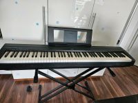 Yamaha P-45 E-Piano mit Zubehör Hessen - Fernwald Vorschau