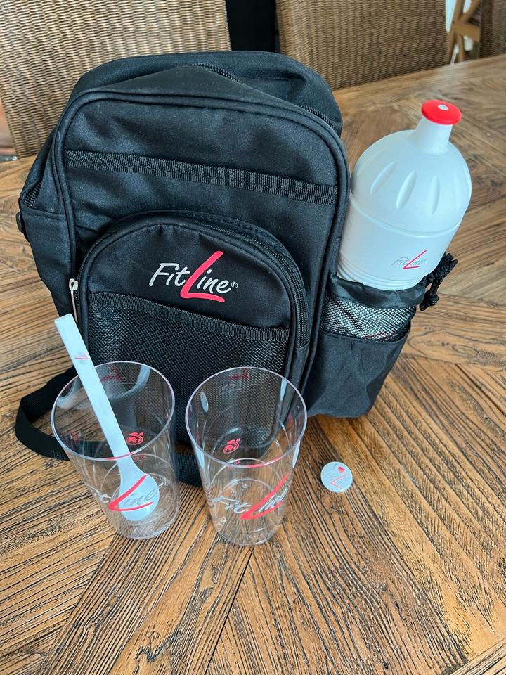 Neue FitLine Demo Bag Rucksack Trinkbecher Trinkflasche in Senzig