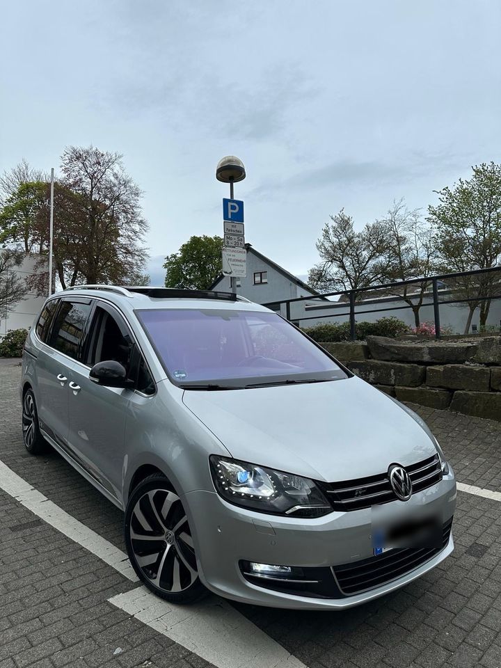 VW Sharan 2.0TDI 7N Vollausstattung -Standheizung 7Sitzer 19Zoll in Lüdenscheid