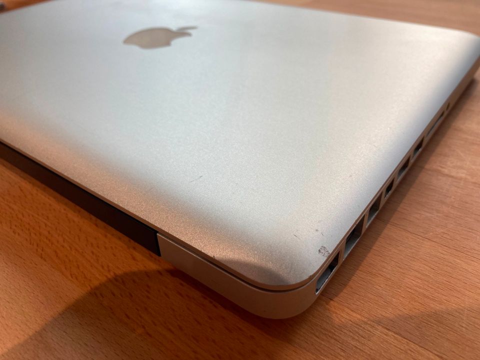 Macbook Pro 13" A1278 - intel core2duo 2,4 GHz - 4GB RAM in Ludwigsburg