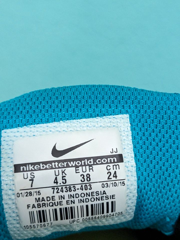 NIKE FREE RUN 5.0 Sneaker GR. 38 Sportschuhe türkis weiß 4 3 2 in Brackenheim