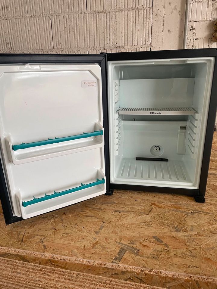 Elektrolux Dometic Minibar / mini Kühlschrank in Leimen