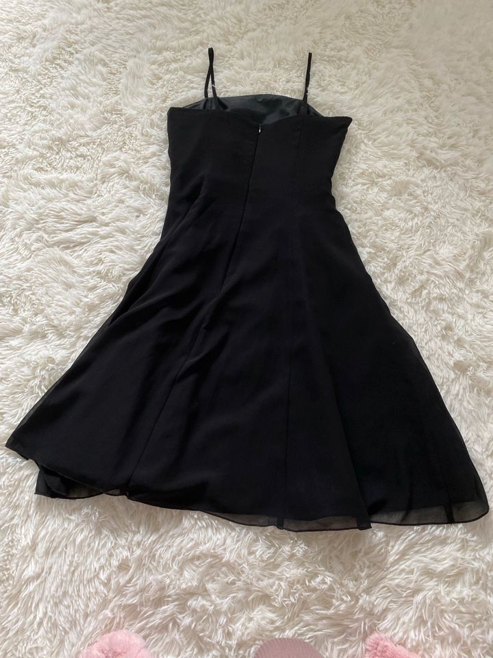 elegantes schwarzes Kleid in Osnabrück