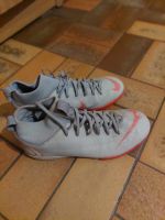 Nike Fussballschuhe Hallenschuhe 37,5 Baden-Württemberg - Beuren Vorschau