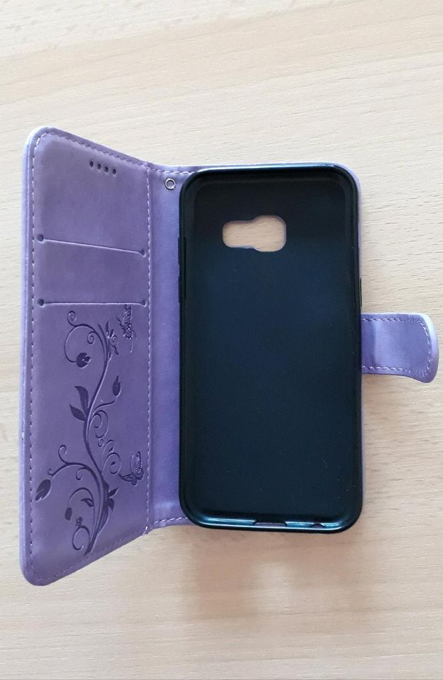 Neue Schutz Hülle für Samsung Galaxy A3 (2017), lila in Bielefeld