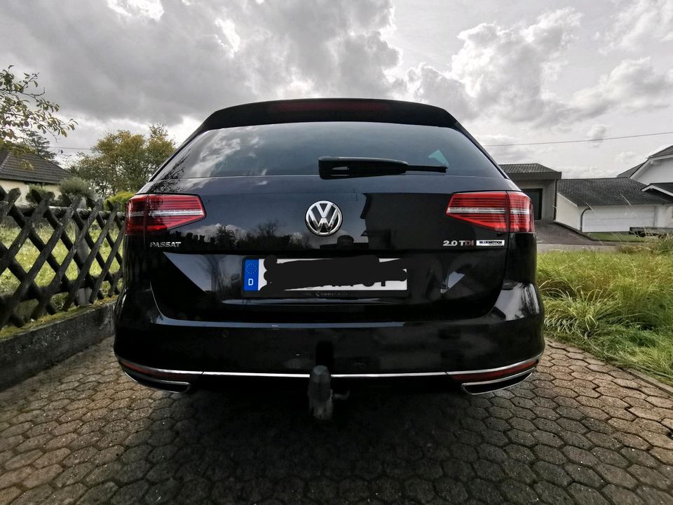 VW Passat Variant 2.0 TDI Highline DSG HU NEU AHK/Navi/Kamera in Schiffweiler