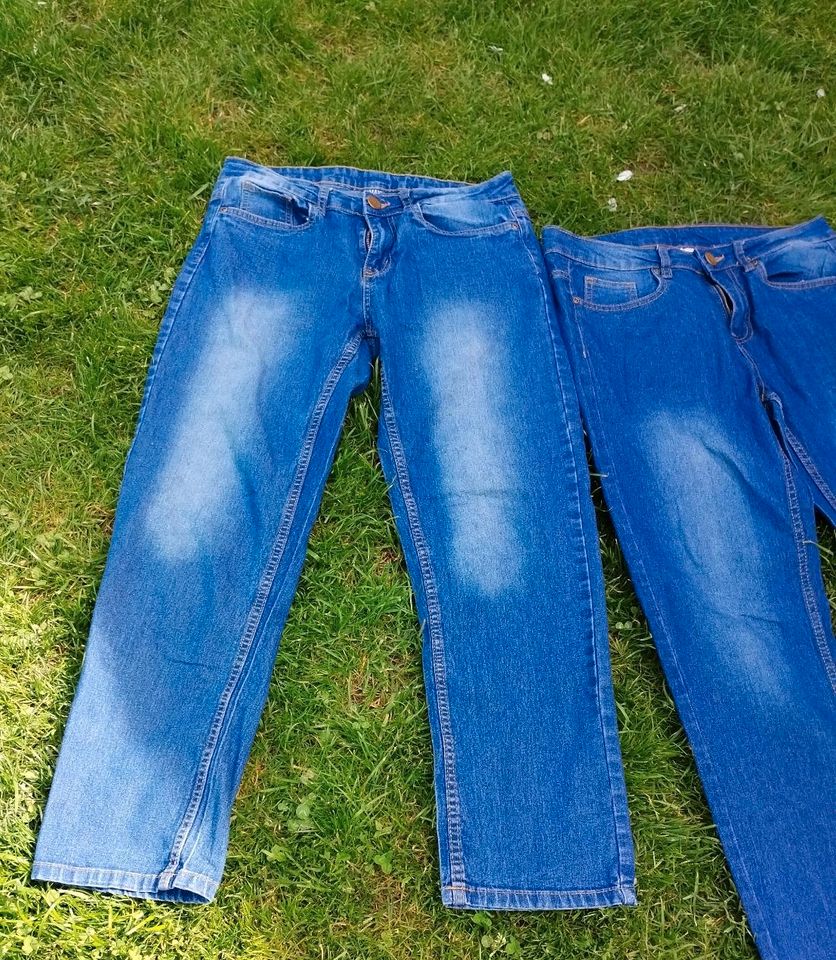 Jeans gerade geschnitten 3 Stück Größe 164 wie neu Hose in Kirchentellinsfurt