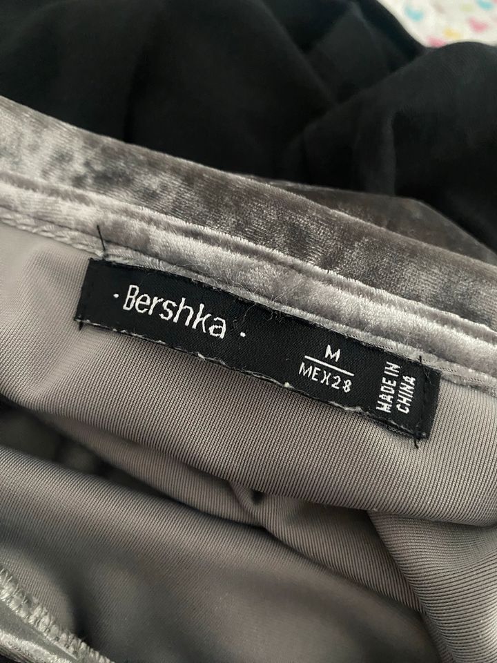 Bershka Samt-Shirt in Werl