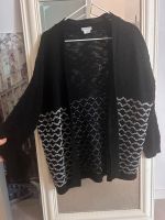 Cardigan Strickjacke Urban Outfitters schwarz weiß kuschelig S Berlin - Mitte Vorschau