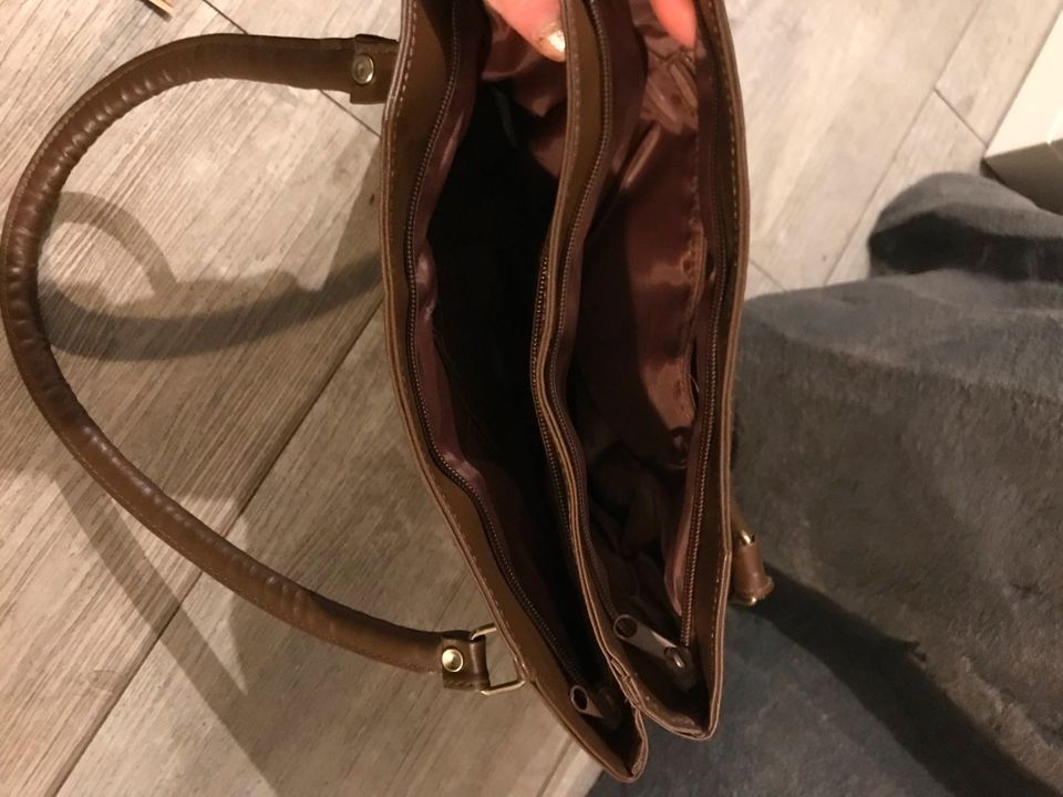 Damen Handtasche braun in Essen