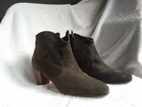 Leichte Wildleder Stiefeletten im Westernstyle von We do! Gr:39 Mitte - Wedding Vorschau