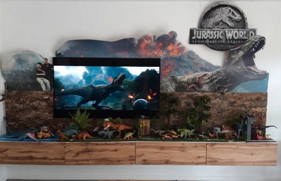 Jurassic Park World Pappaufsteller Diorama Fallen Kingdom in Borgstedt