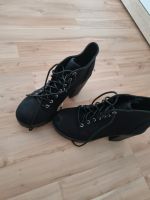 Schwarze Schnürstiefel mit Absatz Bayern - Sennfeld Vorschau