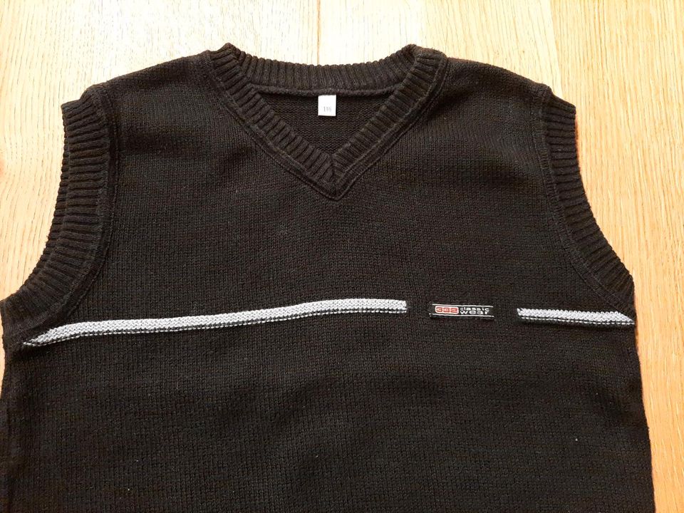 Pullunder Pulli schwarz 116 wie neu in Triftern