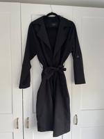 Stradivarius Trenchcoat Schwarz Größe M Frankfurt am Main - Rödelheim Vorschau