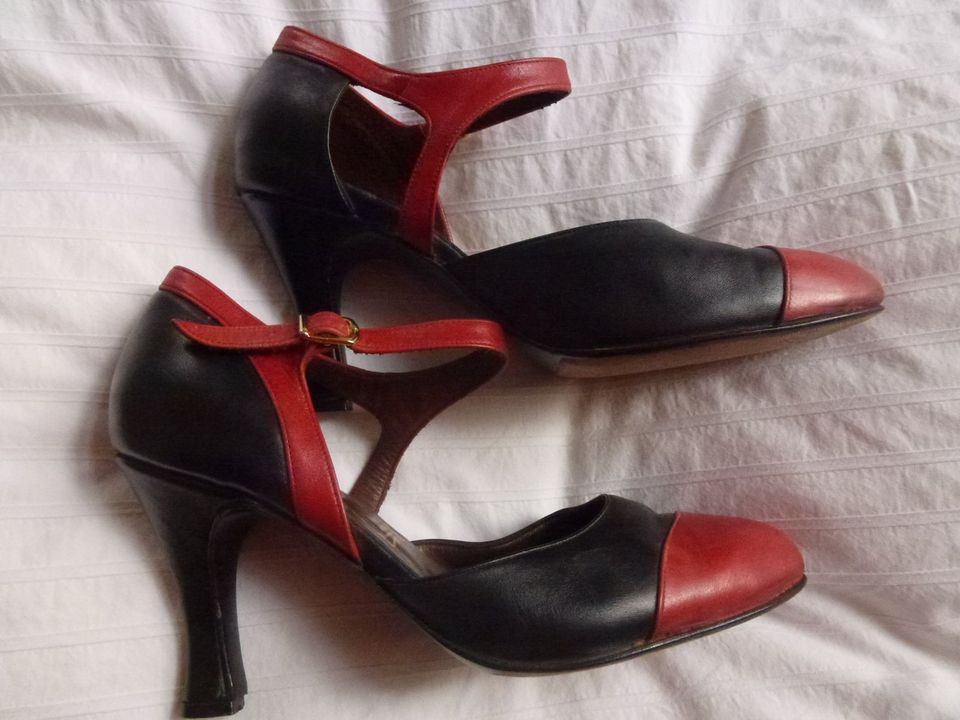 Tango-Schuhe Gr. 7 (37,5) Argentinien in Weimar