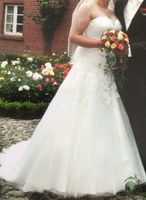 Brautkleid mit Jäckchen in der Größe 44 Niedersachsen - Himmelpforten Vorschau