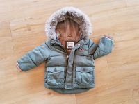 Winterjacke warme Jacke Parka Pelz Kapuze Mantel wie neu 74 80 Hessen - Alheim Vorschau