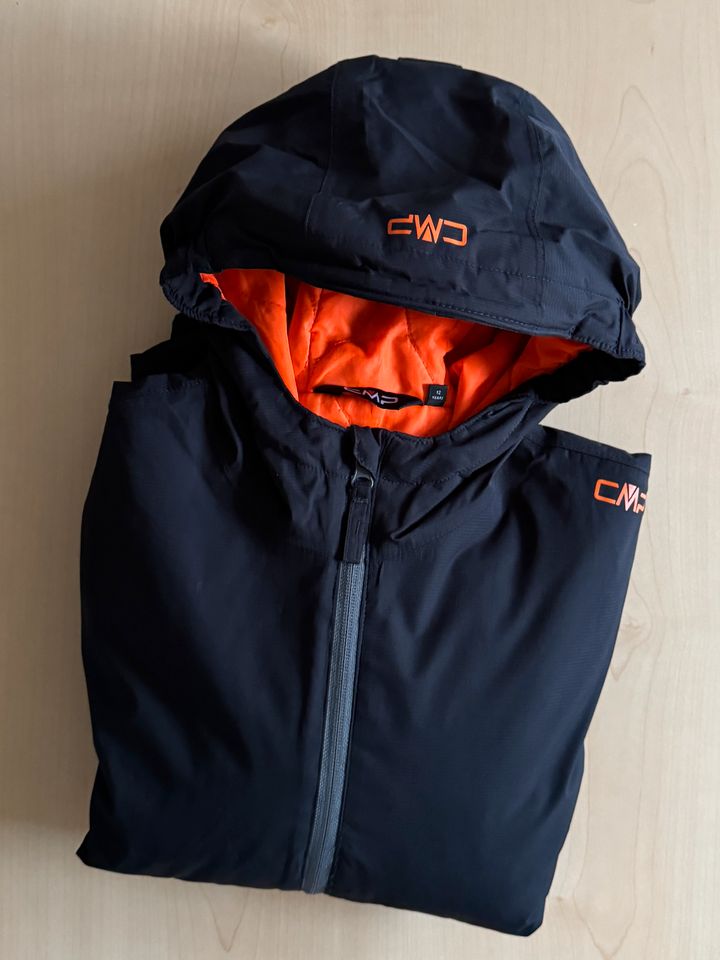 CMP Jungen Steppjacke Dunkelblau - Neonorange Jacke Größe 152 in Straußfurt