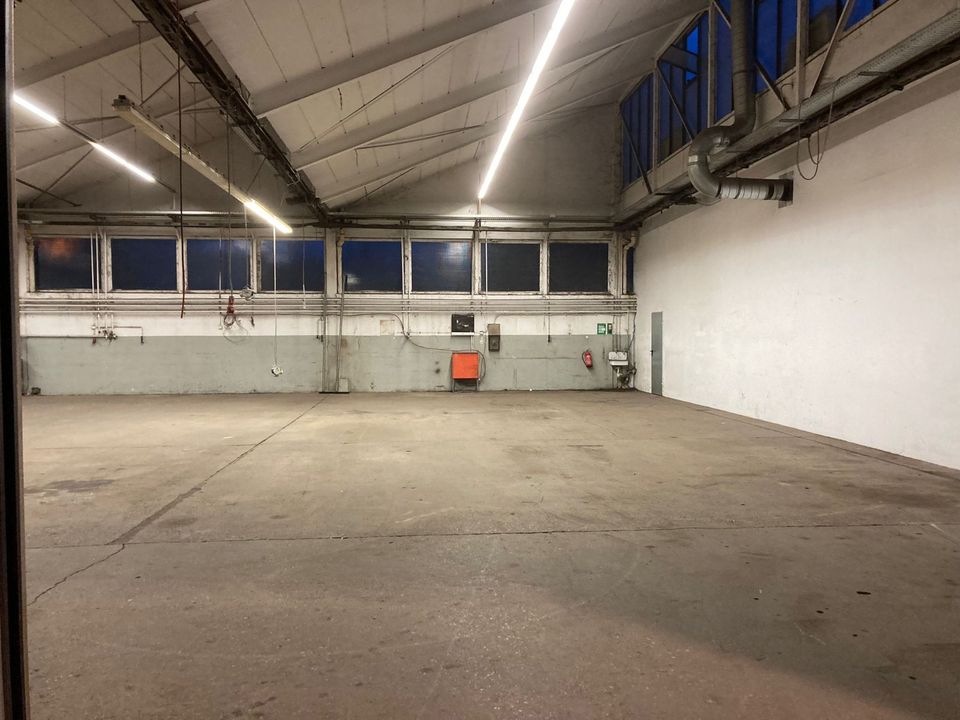 www.mycamperhome.de bietet an: Hallen Einstellplatz in Großdeinbach für Wohnmobil und Wohnwagen/ Unterstellplatz/ Abstellplatz/ Stellplatz in Schwäbisch Gmünd