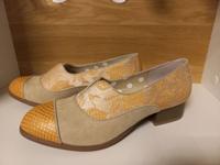 Stilvolle Damenschuhe mit Brokatmuster – Gr. 38 NEU Sachsen - Zwickau Vorschau