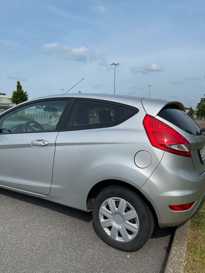 Ford Fiesta 2010 sehr gute Zustand in Ahrensburg