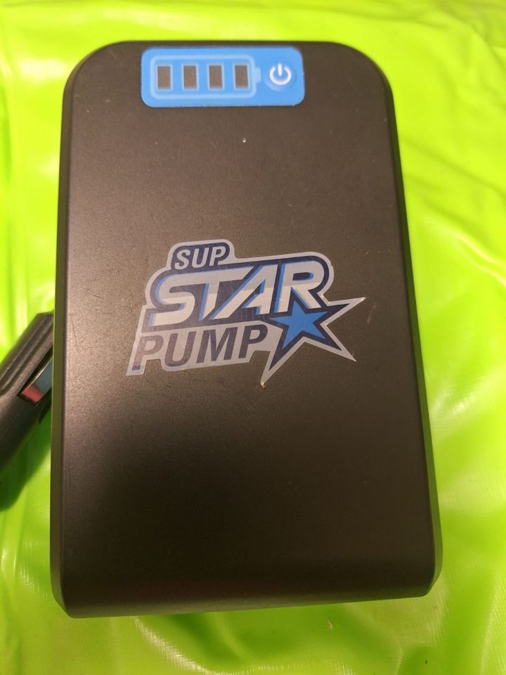 Power Bank plus Luftpumpe in Warburg