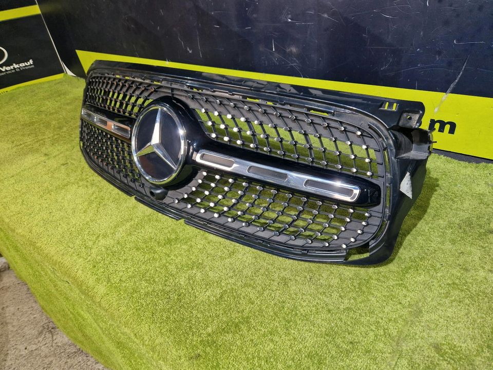 Mercedes Benz GLB X247 Kühlergrill Kühlergitter A2478885900 in Hamburg