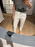 Replay Jeans Weiss Größe 24 NEU Nordrhein-Westfalen - Mönchengladbach Vorschau