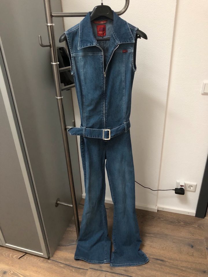 Only Jeans Jumpsuit Größe 38 in Steinhöring