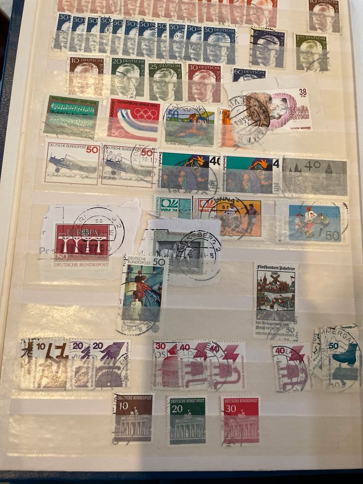 Briefmarkensammlung günstig abzugeben in Brilon