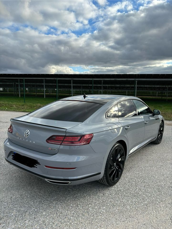 VW Arteon 2.0TSI R-Line/4Motion/272PS/Standhz/Leder/Sternhimmel in Kassel