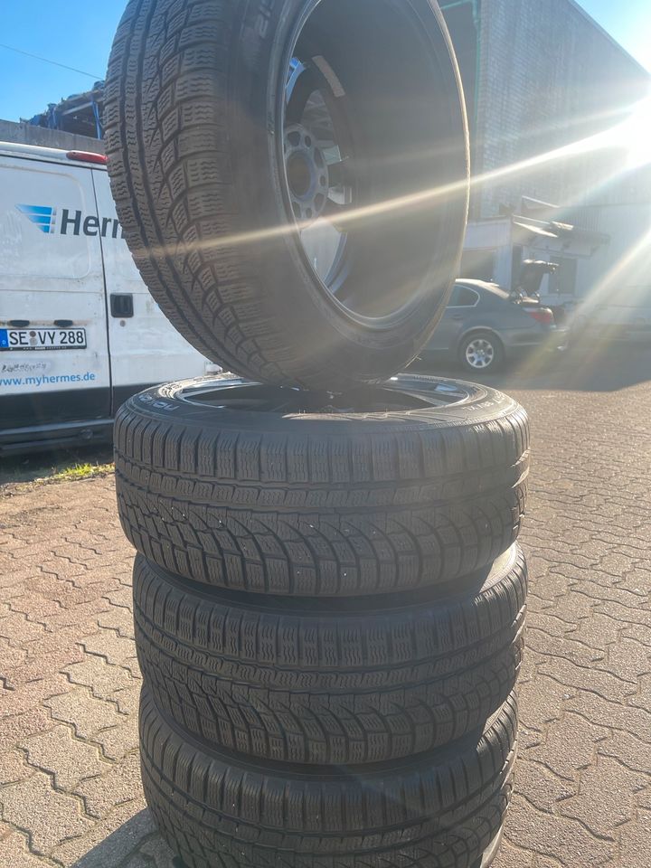 Original CARMANI9 17zoll Satz reifen Nokian 215/55 R17 98V XL in Hamburg