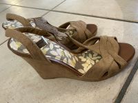 Keilabsatz Sandalen beige 37 wedges Sandaletten Nordrhein-Westfalen - Ratingen Vorschau